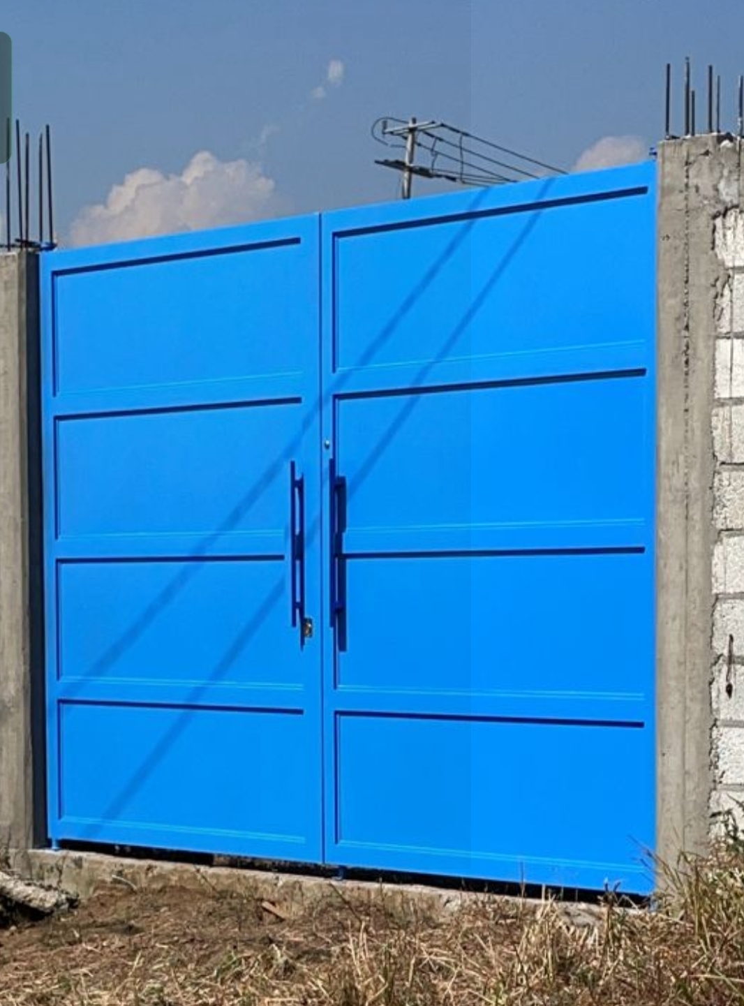 Puertas metálicas de alto desempeño — proyecto 32